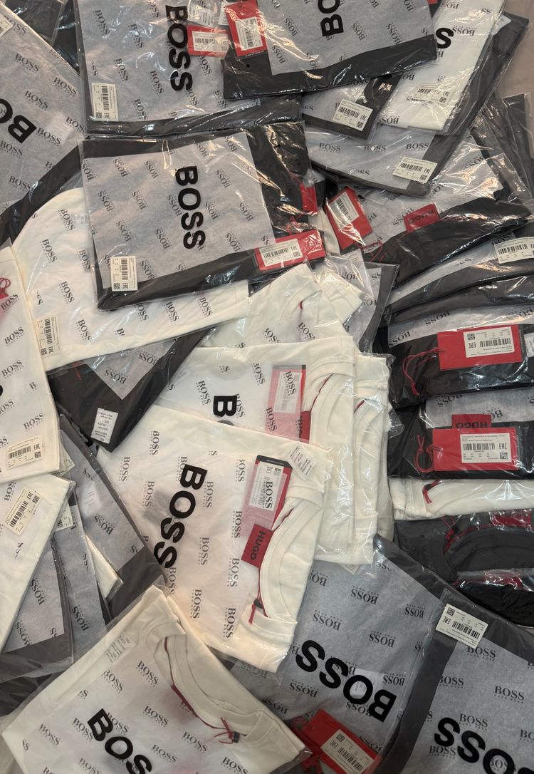 Subasta en directo de Moda masculina: Join and get bargains. por authenticlooks