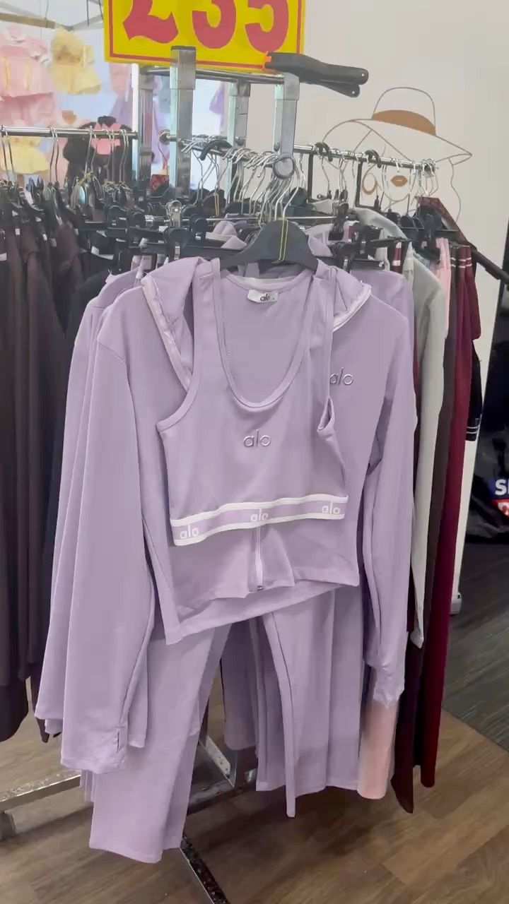 Live Womenswear auction: My first show - viral & trending by ivorystylequeens