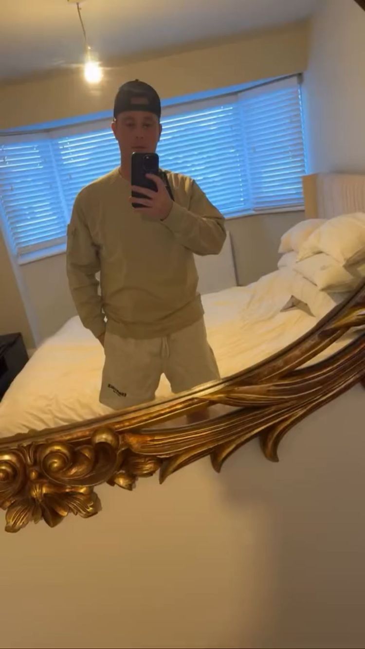 Live Menswear auction: Friday Steals And Deals To Late  by casualdeadstock