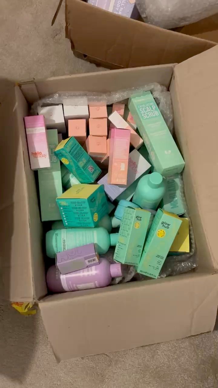 Live Beauty auction: Friday night bargains!!! MY FIRST SHOW by twinglow