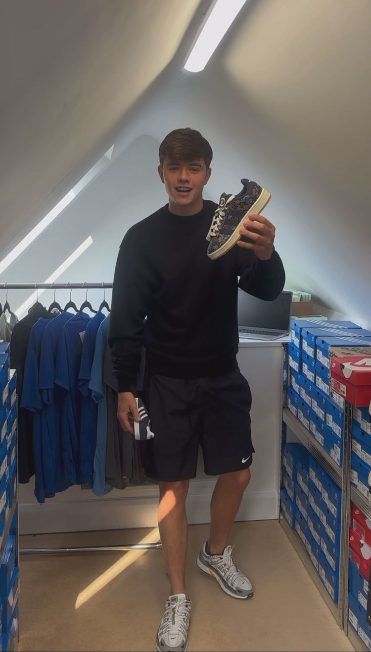 Live auction: HUGE CLEAROUT 500+PAIRS🚨£1NR ONLY✅GIVEAWAYS❤️ by activestyles_