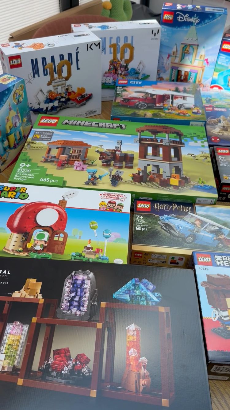 Live Coins & Collectables auction: £1 no reserve on all your favourite Lego sets 🔥🔥 by dmonlego