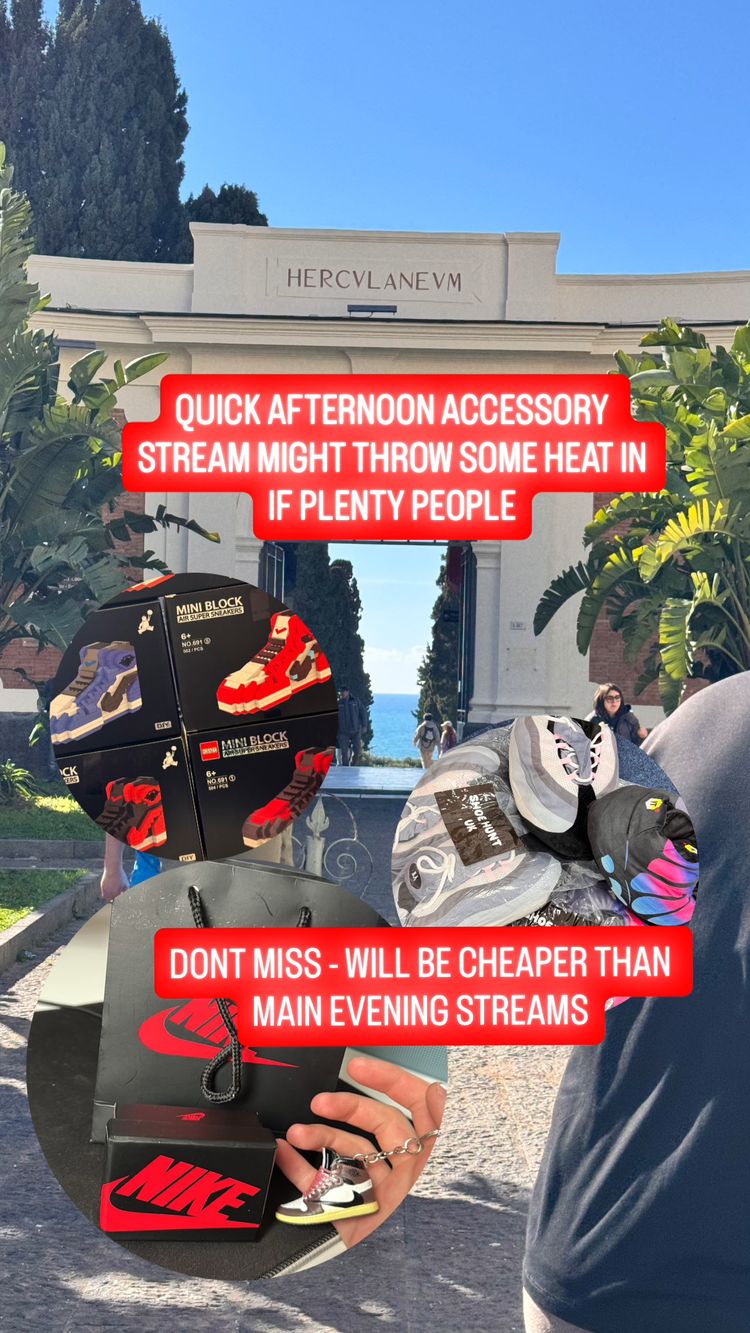 Live Yeezy auction: £1 NO RESERVE ACCESSORY CLEAROUT | SNEAKER ACCESSORIES, WASHBAGS, WALLETS, PURSES AND MORE! by shoehuntuk