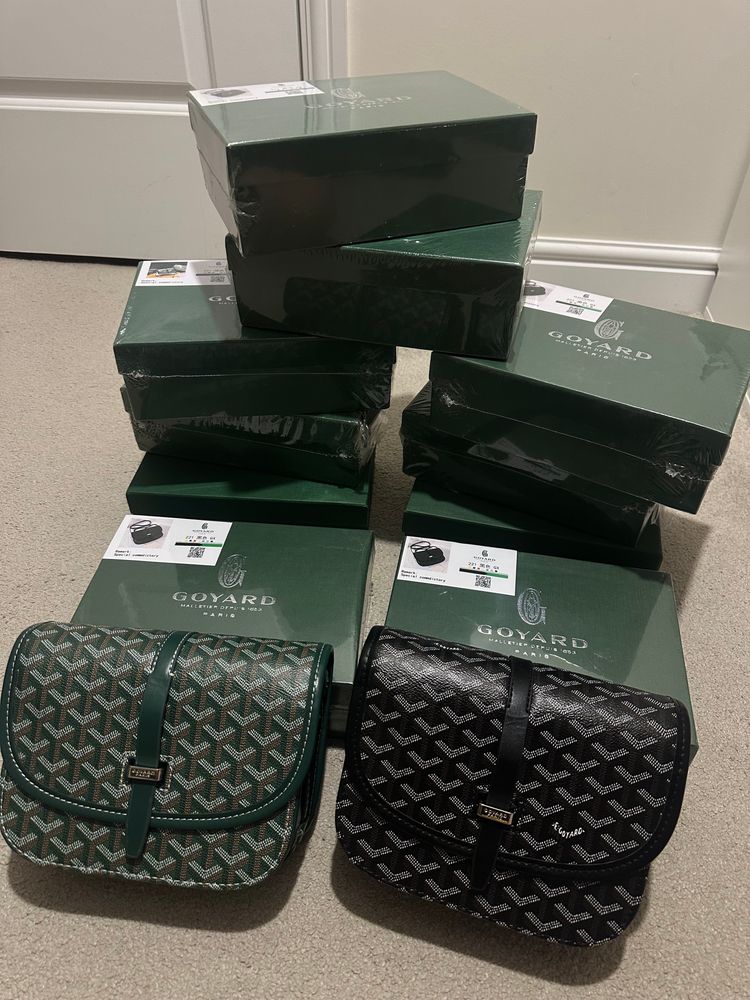 Live Luxury auction: Selling some inspired and wardrobe stuff! by vladik147