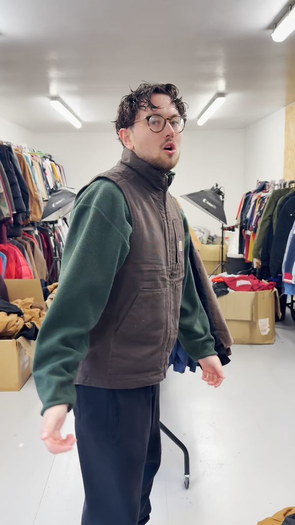 Live auction: WERE BACK  CARHARTT JACKETS + MORE 🔥 by wardysvintage