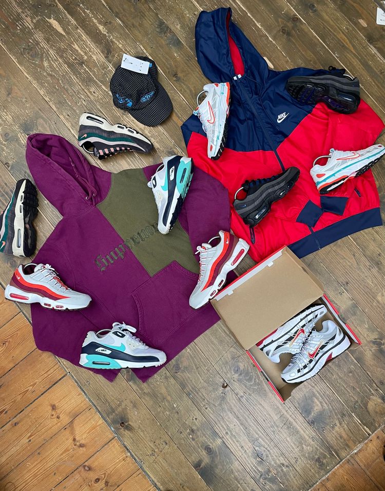 Subasta en directo: £1 HUGE EVERYTHING NIKE ADIDAS UNDER ARMOUR DONT MISS  por touristvintage
