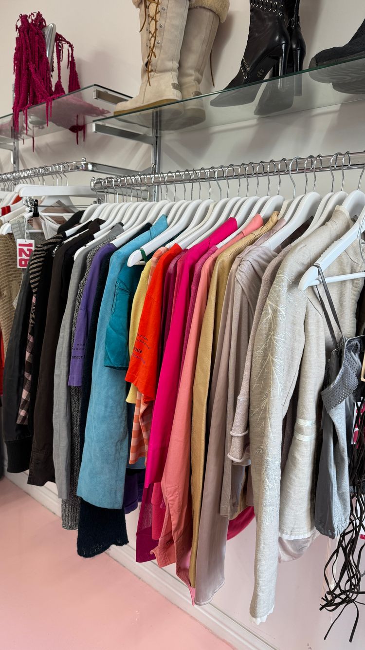 Live Womenswear auction: SPRING DROP + Discotheque fragrance giveaway by isabellavrana