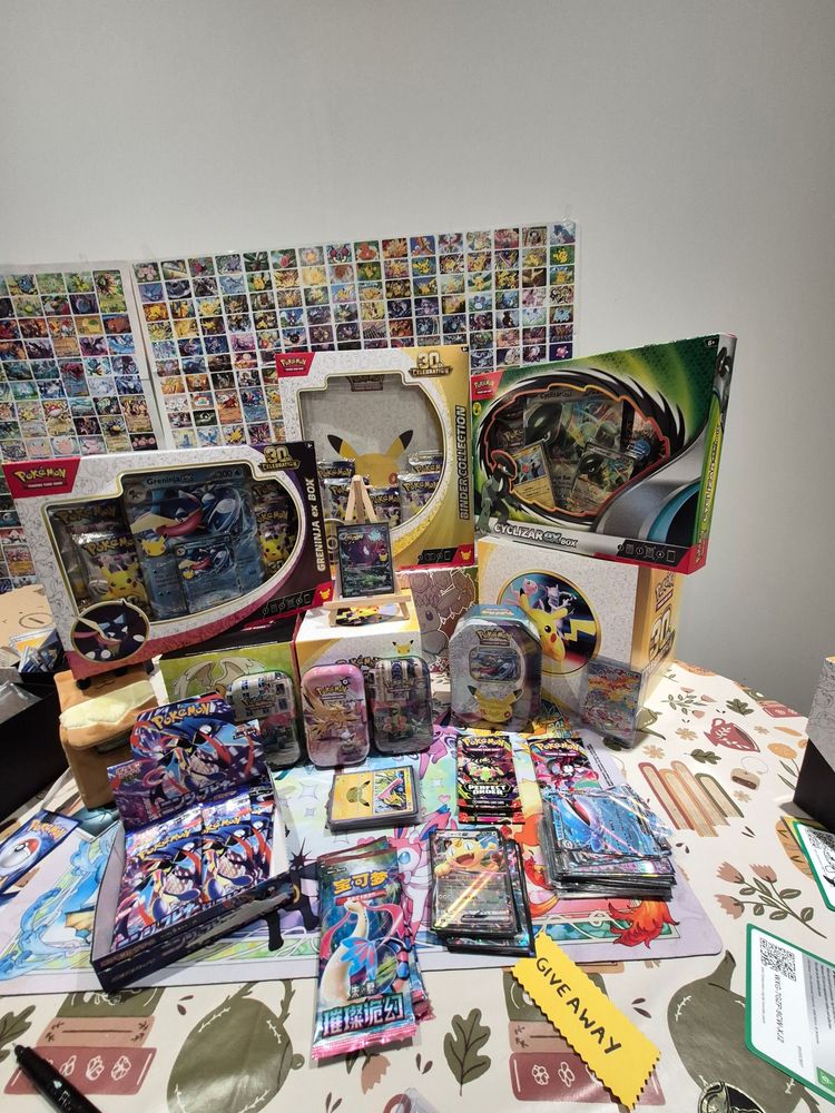 Live auction: Surprise Set Free Givvy Every 10 Spins by pokeprior
