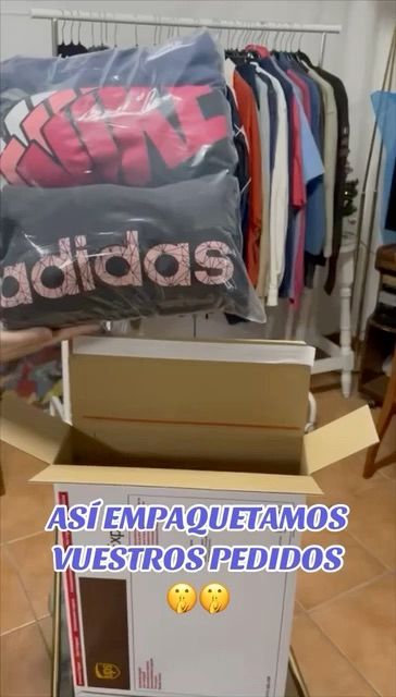 Live Moncler auction: LIQUIDACION DE STOCK TOTAL DESDE 1€ 📦🚀🚚 by flashbacks