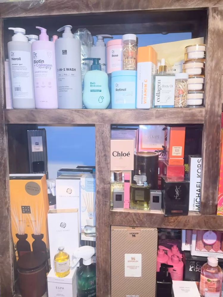 Live Beauty auction: Mother’s Day gifts 🎁 & Everyday 🎁 😜💐💝£50 BUYERS GIVEAWAY by euniqueboutique