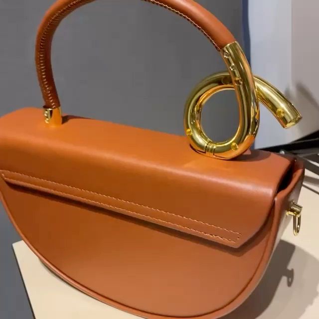 Live Beauty auction: Welcome to my stream 🥳 by chinwew