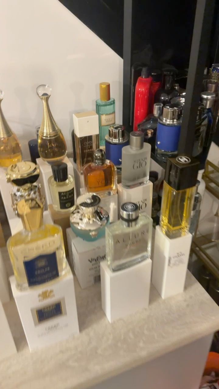 Live auction: CM SCENTS-MEGA DEALS by craigmc2000