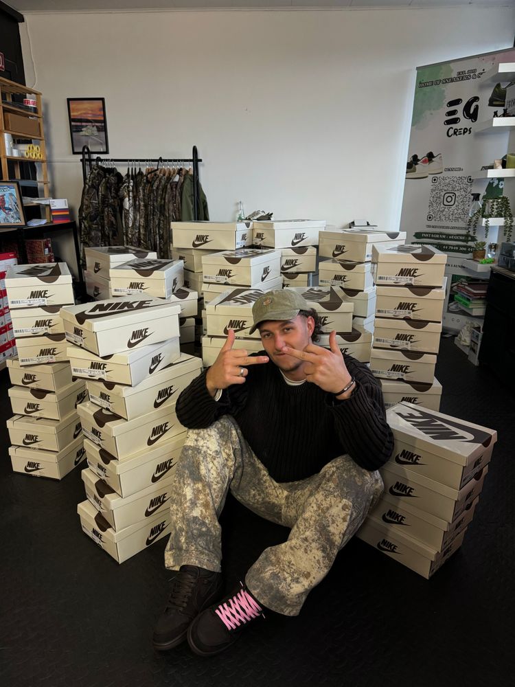 Live auction: FREE SHOES EVERY 30 MINS‼️£1 SNEAKERS & CLOTHING ALL NIGHT 🤠 by egcreps