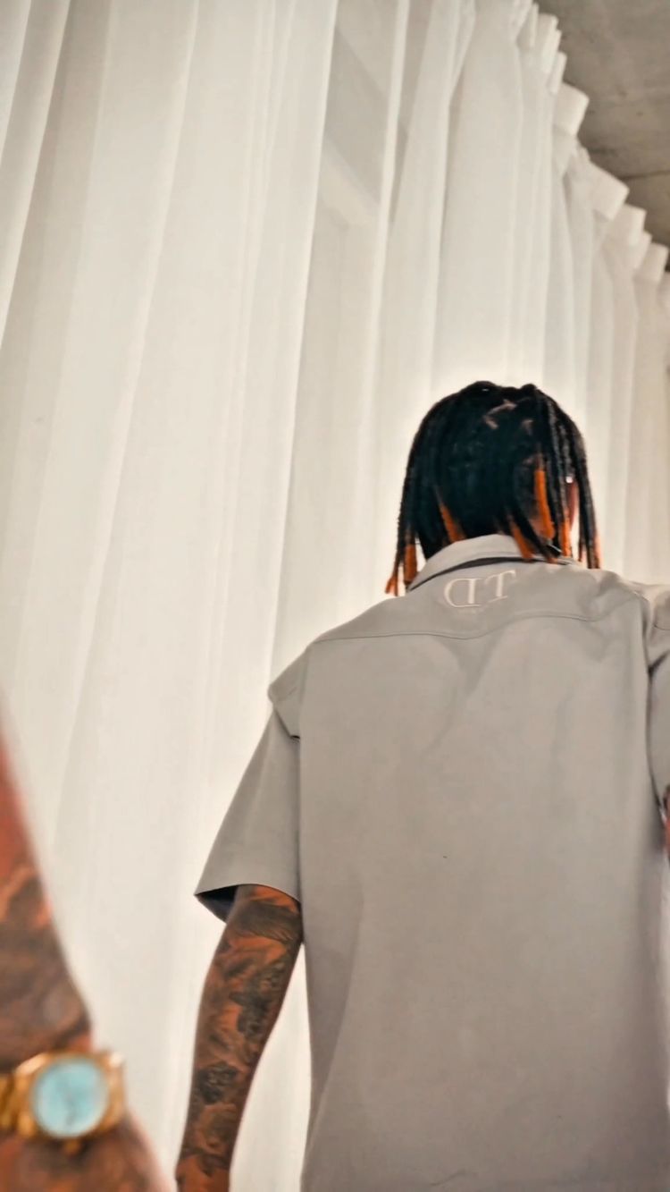 Live auction: Luxury fashion by tdlinks