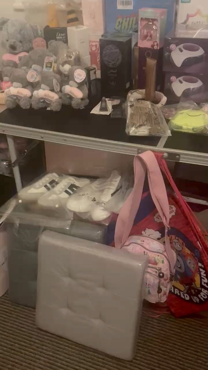 Live Kidswear auction: Toys 🧸 and more by sarah88