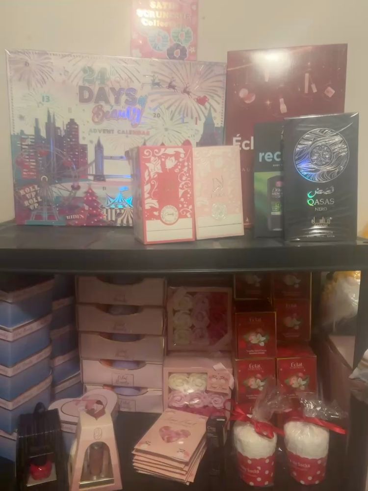 Live Kidswear auction: Toys 🧸 and more by sarah88