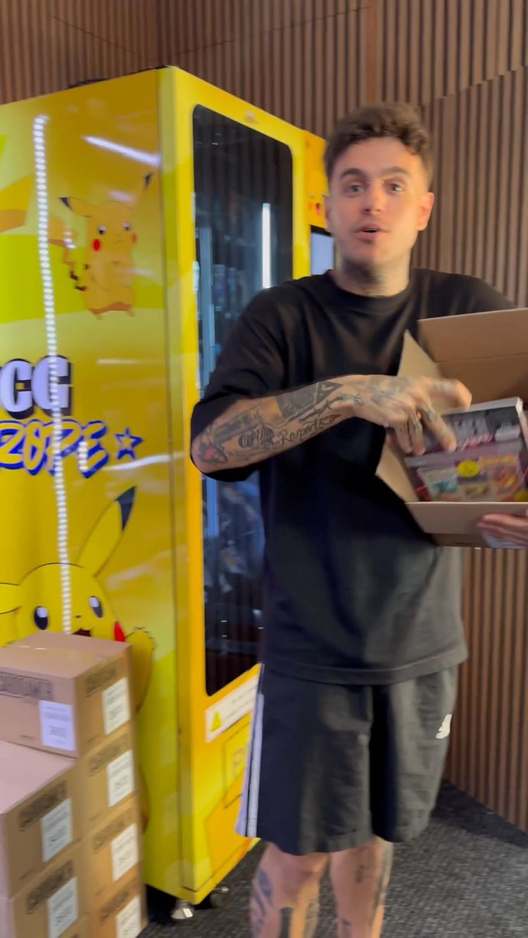 Subasta en directo de Cromos: VINTAGE MAGAZINES - POKEMON & YUGIOH por tcgeurope