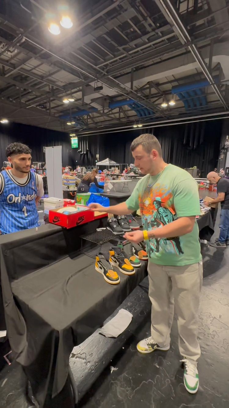 Live auction: Two sided fashion deals and Steals tonight everything must go !! by twosidedfashion