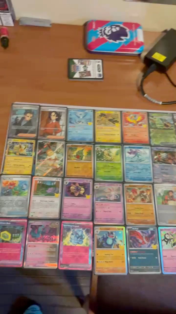Asta in diretta Carte collezionabili: £1 auction prismatic and 30th anniversary cards di m_coulby19