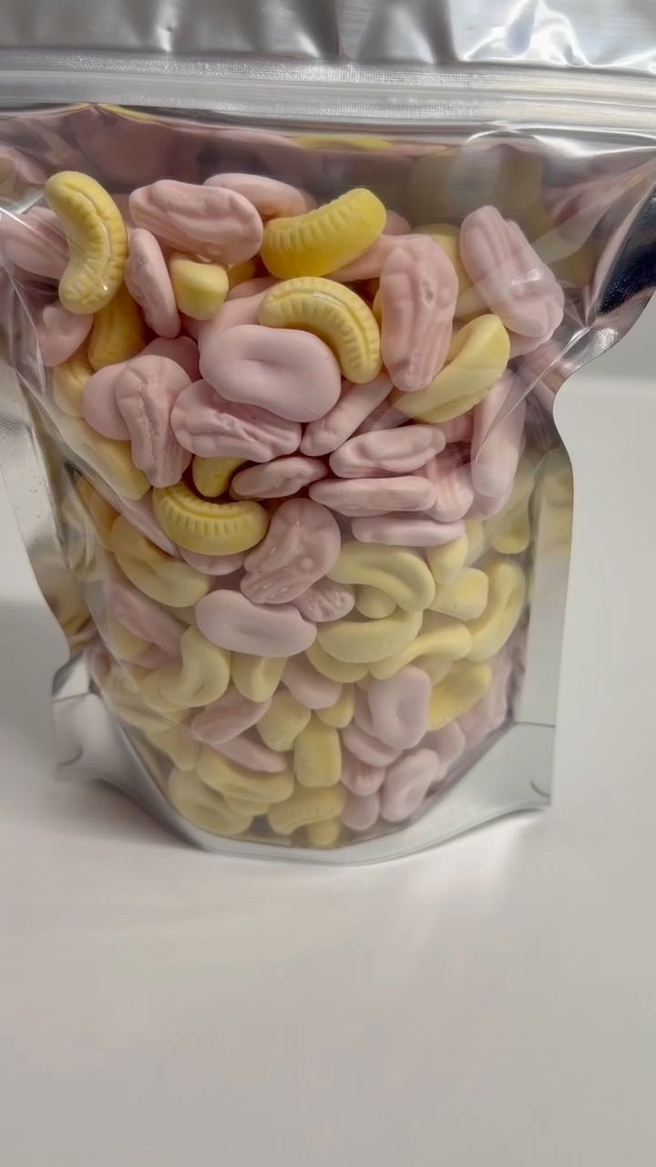 Live Toys auction: 1st Show - Traditional Sweets by whitchurxhsweets