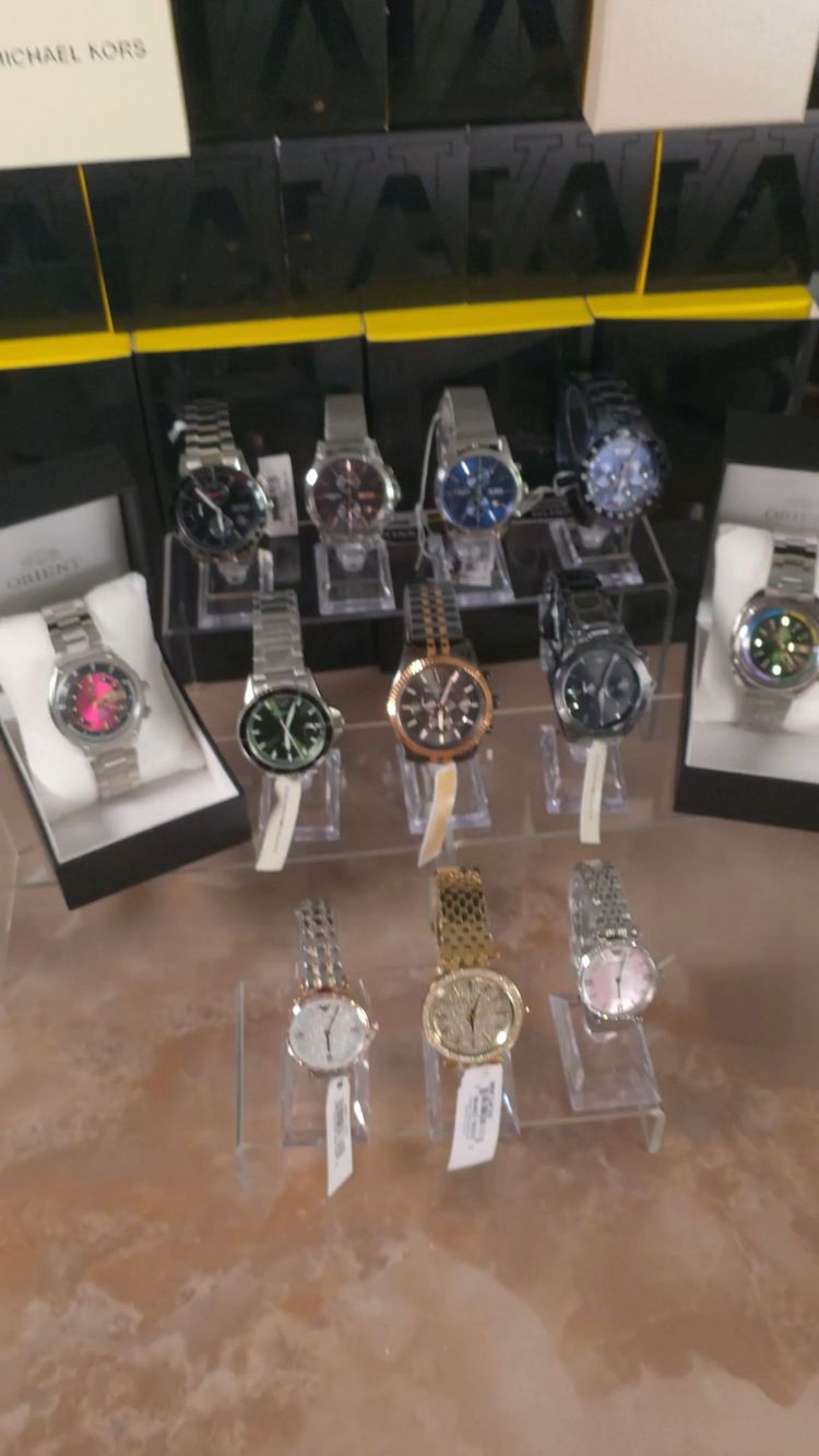 Live Jewellery & Watches auction: ⌚️Watches⌚️ Moved As Stock Hasnt Arrived, Hugo Boss, Orient, Armani, Invicta, Tissot, Armani  by itsworthawatch