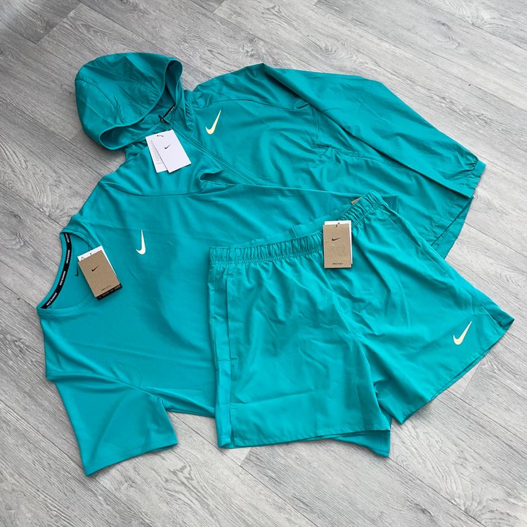 Live Sneakers auction: 🚨 NEW NIKE STOCK 🚨 Miler Sets, Windbreakers, Half Zips, Shorts & More! by angelomillas