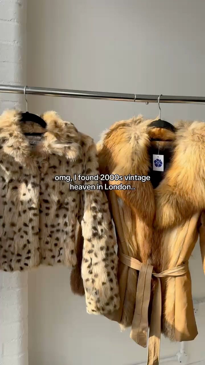 Live Luxury auction: NEW 90’S & Y2K STOCK + GIVEAWAY 🗝️🪽 by christies_