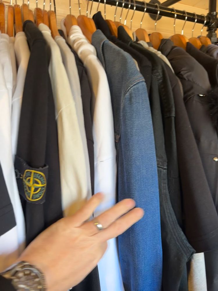 Live Gucci auction: £1 no reserve on all your favourite Designer!! Not to be missed 🔥 by dmondesigners