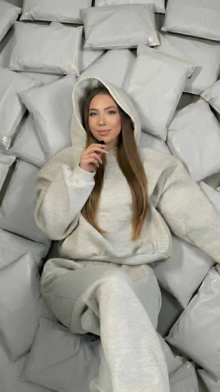 Aukcja na żywo: Nowe z metką – licytacje od 1 zł!  + darmowa wysyłka 🔥 od bizneswszafie