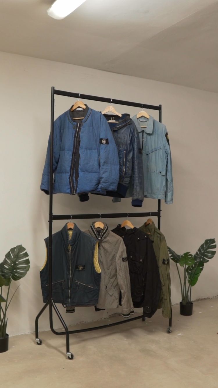 Live Stone Island auction: ✨75% OFF RETAIL ✨ ON ESSENTIALS/REPRESENT/COLE BUXTON & MORE by balling