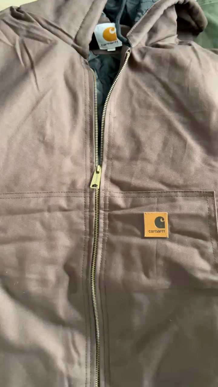 Subasta en directo: 🔥🔥 Carhartt reworked jackets & Request por attirehub