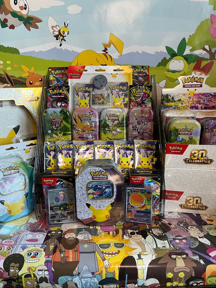 Live auction: 🚨HUGE 30th SURPRISE SET🫣AM I COOKED🔥FLASH SALES ALL NIGHT🔥 by northernchasetcg