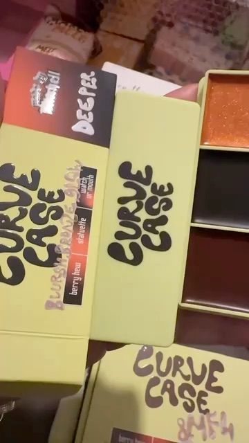 Live auction: Chill and shop by beautyspeaks