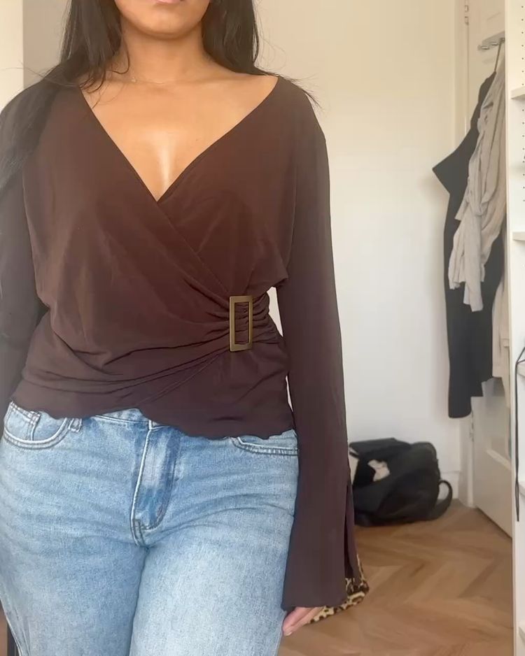 Live Womenswear auction: Y2K drops by y2kgems