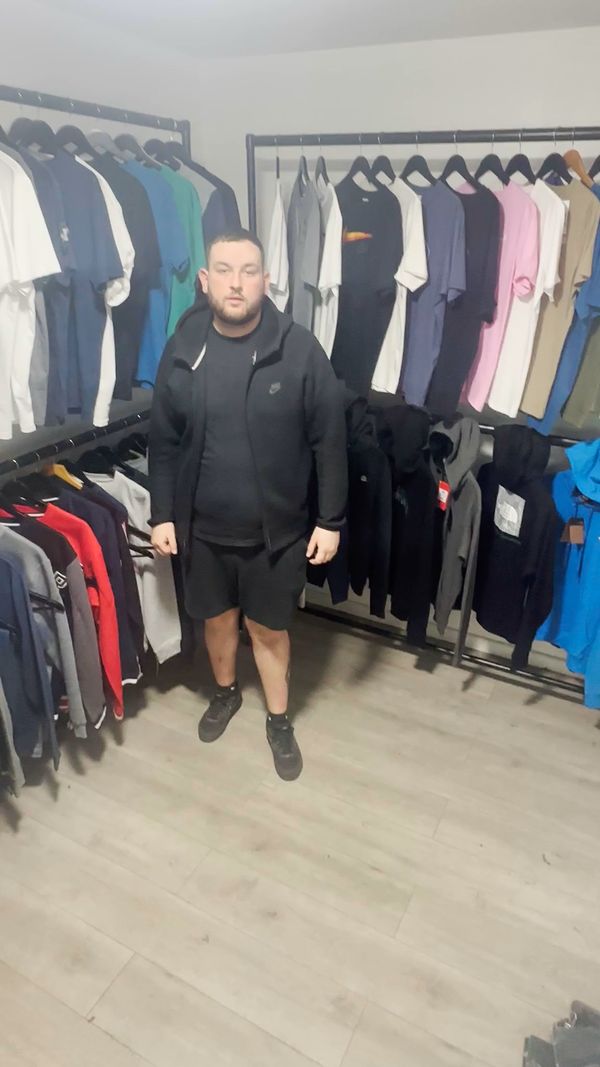 Live The North Face auction: 🚨TUESDAYS TALKING ABOUT THE BEST TRACKSUITS ON TILT🥶 by wearhaus.live