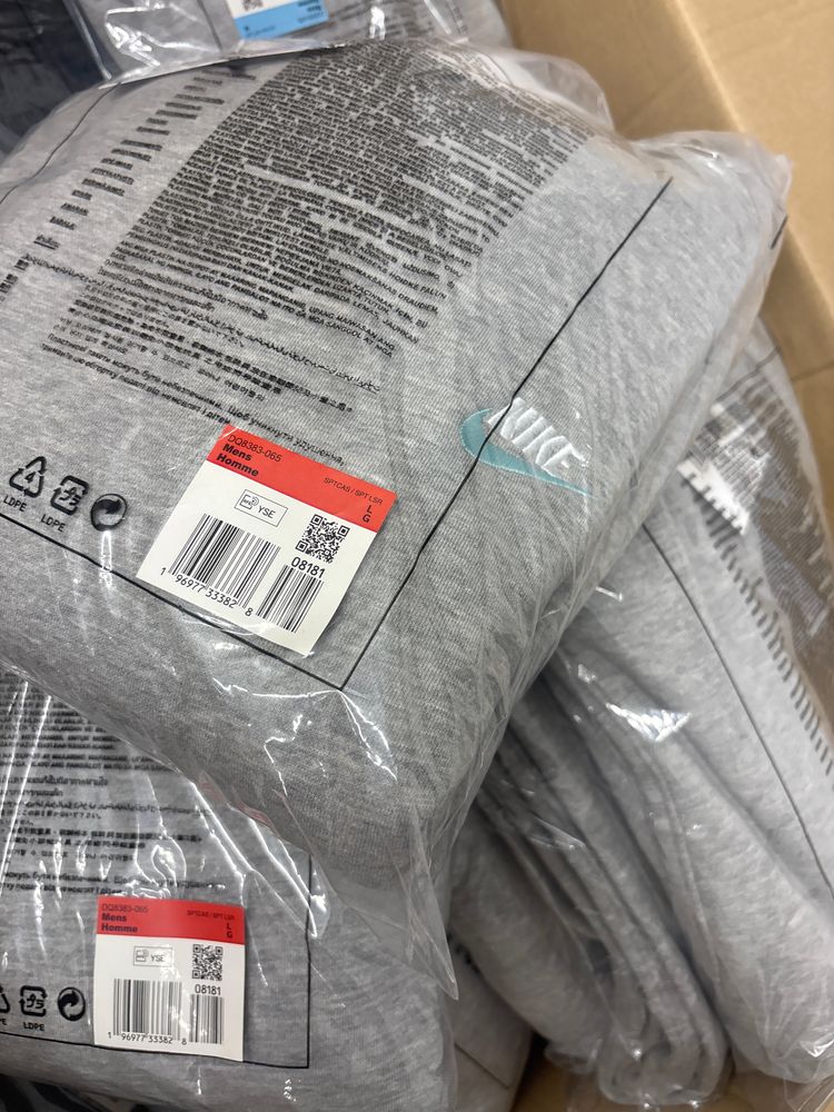 Live auction: NEW STOCK DROP: NIKE TRACKSUITS & MORE by corderyco