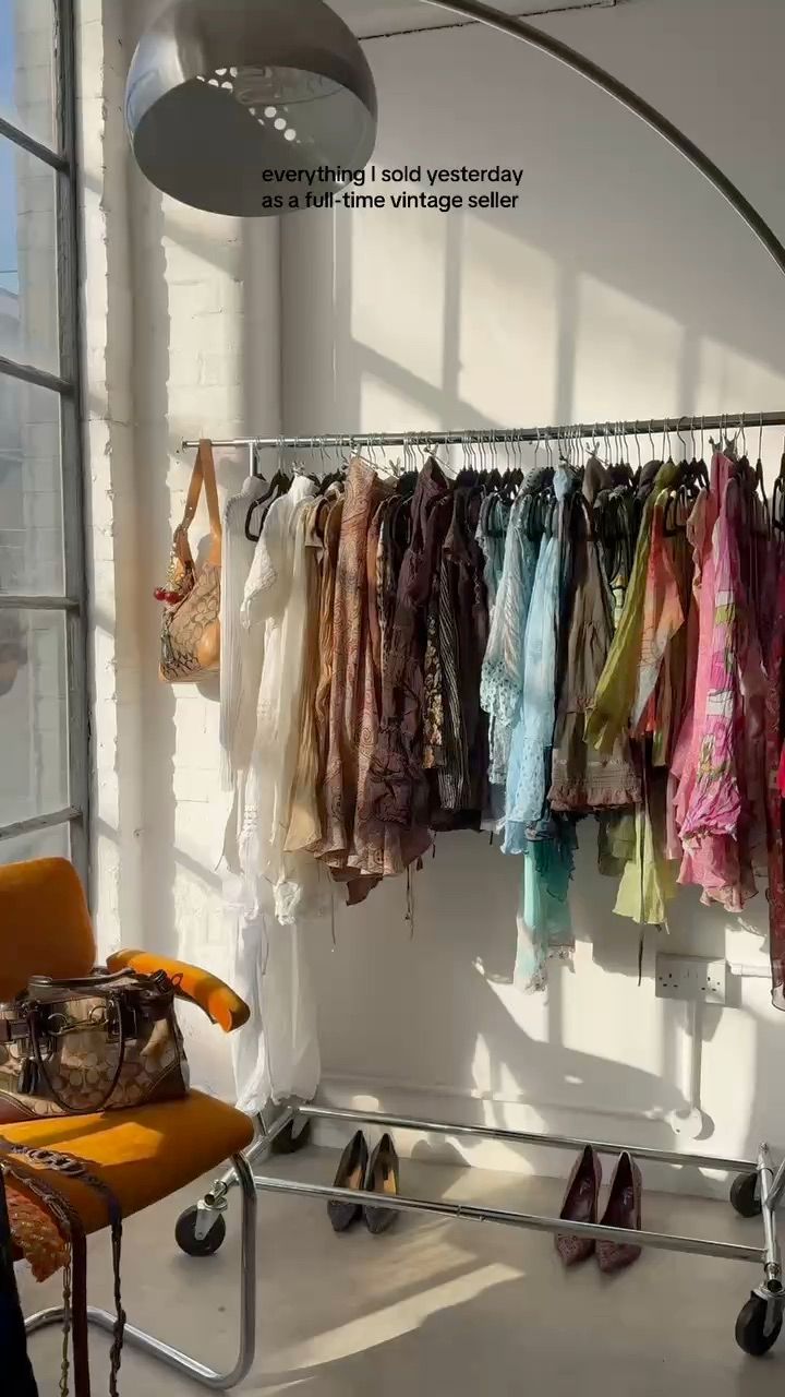 Subasta en directo de Moda para mujer: new summer stock 👯‍♀️ por christies_