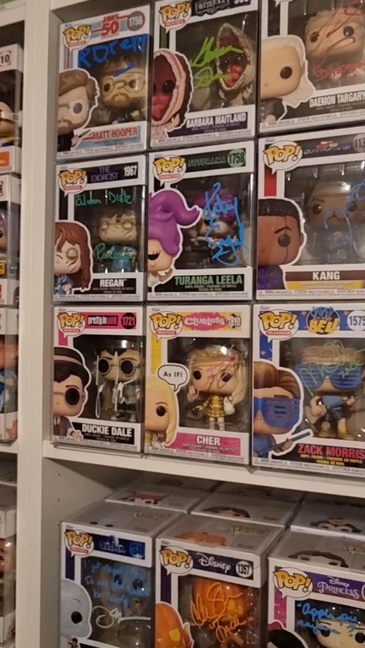 Live Kidswear & Toys auction: POPS! by funkofinds