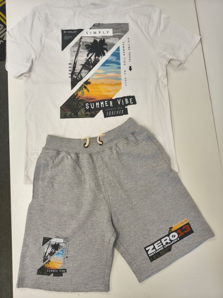 Live Loungewear auction: 🥳It's Friday baby🥳 Let's Get On It 🥳 Grab Your Clothes First - Sizes XS To 5XL by cloth2coin