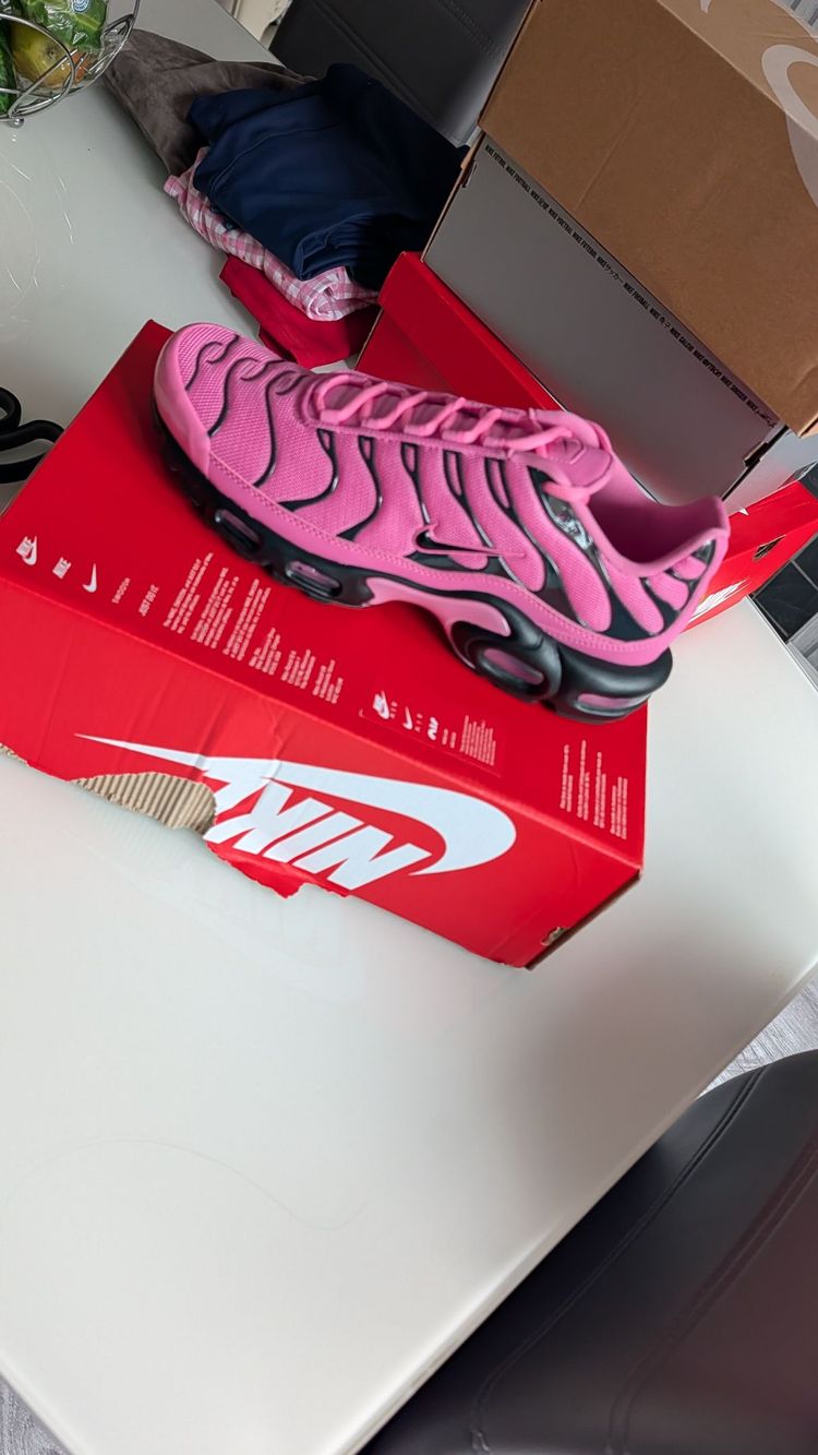 Live auction: 15% Off Everything Over £40. Make A Bundle Save £££ - Royal Mail Dispatch  by eliteauthenticni