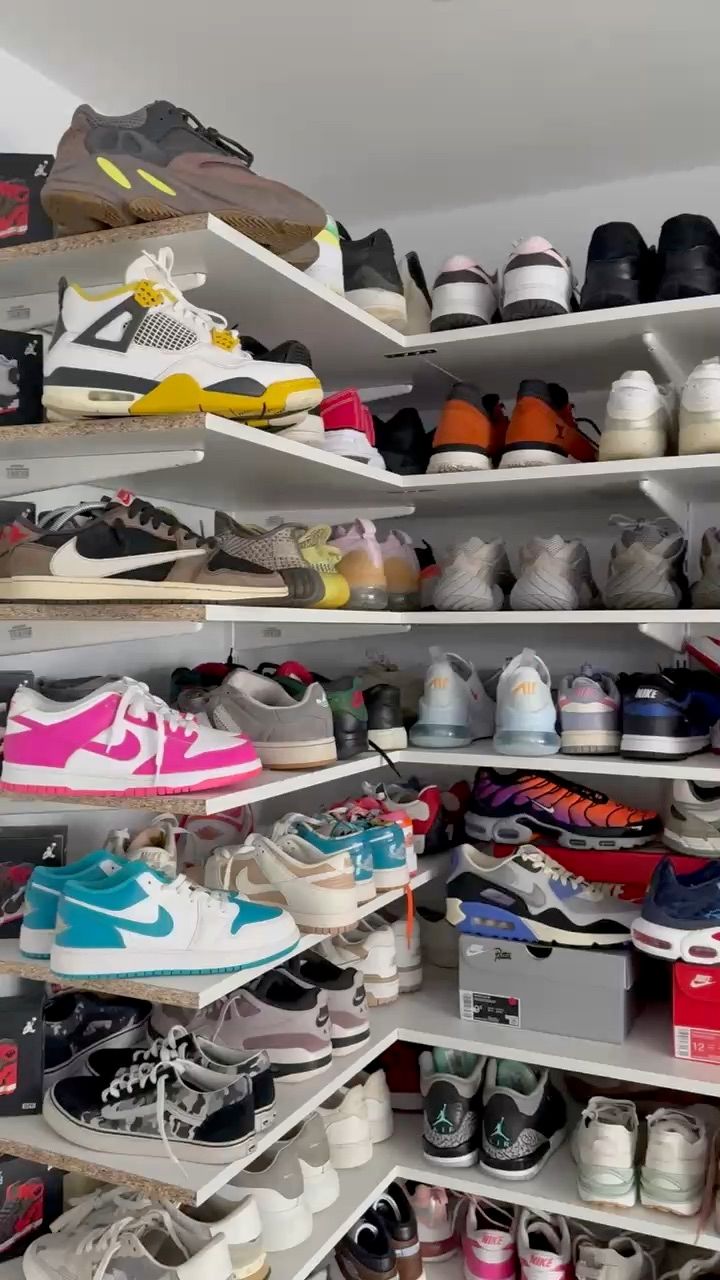 Live Sneakers auction: NEW STOCK RESTOCK✅ by crepsteals