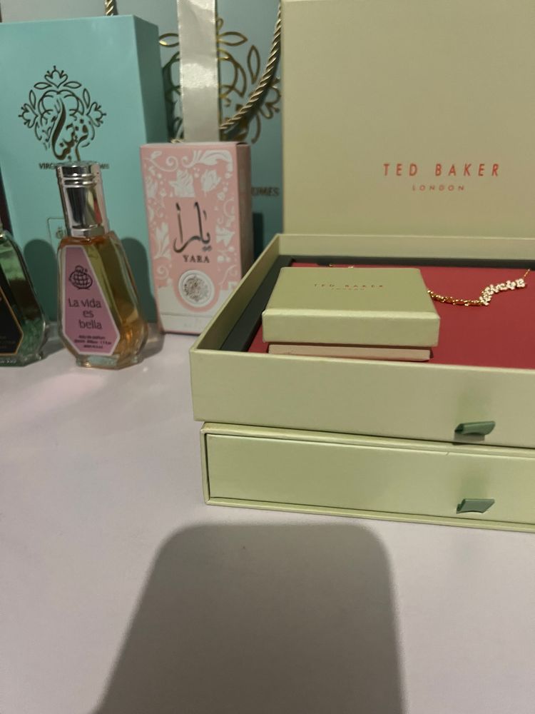 Asta dal vivo: Free rayband giveaway , dubai perfumes di princess2026