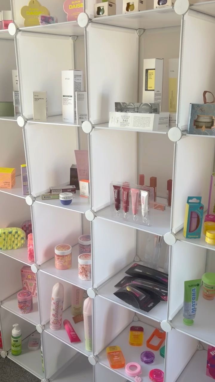 Subasta en directo de Belleza: Beauty products and handmade items por poshlel