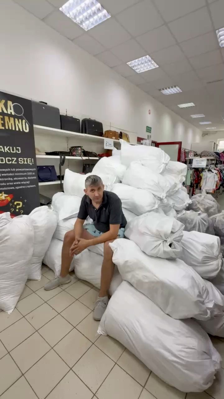 Aukcja na żywo: Licytujemy 1000kg odzieży Posklep Dania 🇩🇰 1 tona odzieży 🚚 od outletup_mario