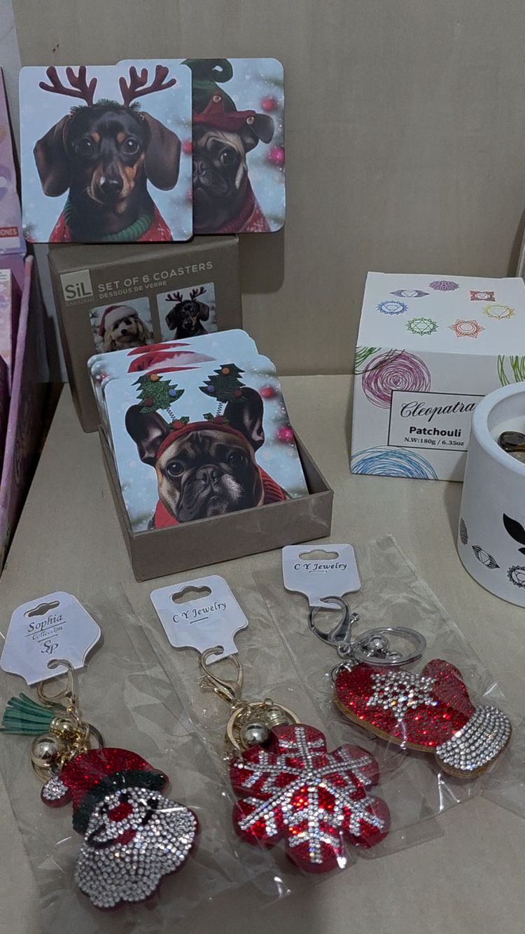 Live auction: £1 START BEAUTIFUL  SCARVES ,JEWELLERY,GIFTS & MORE by martin2026
