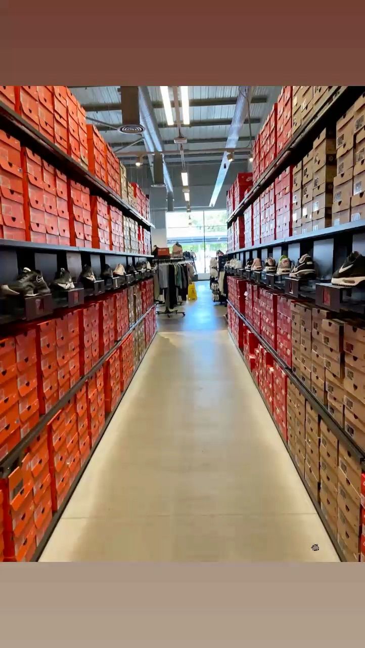 Subasta en directo: £1NR TRAINERS🔥 por jk.studio14