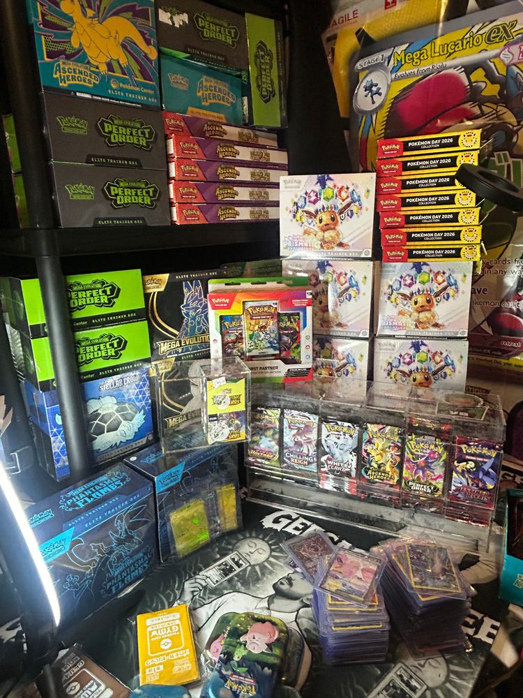 Live Trading Cards auction: 👀  FREE STUFF ALL DAY 👀 ❤️‍🔥MEGA MONDAYS ❤️‍🔥 POKEMON with GEE 👾 by geesage