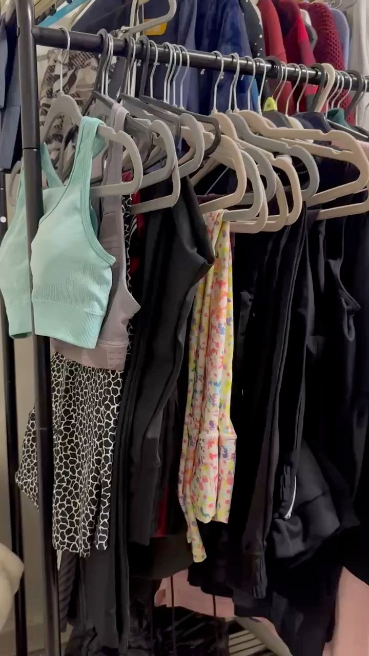 Live Womenswear auction: POWER HOUR ⚡ Sportswear & Branded Hoodies! £3.99 Postage by odiastylerevive