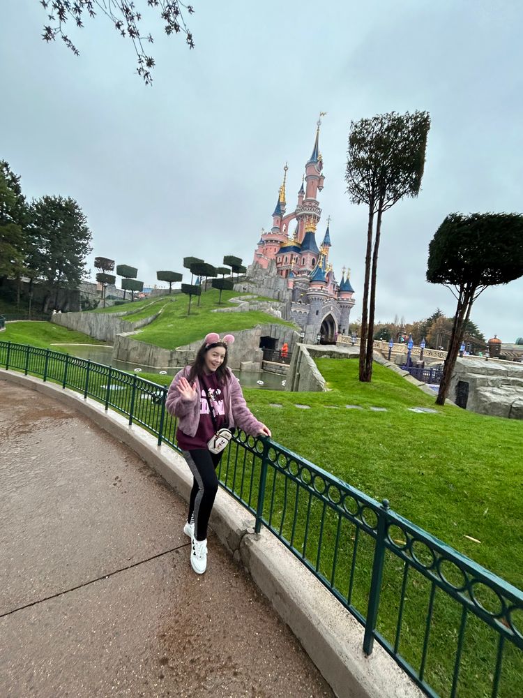 Profile picture of disneygal7