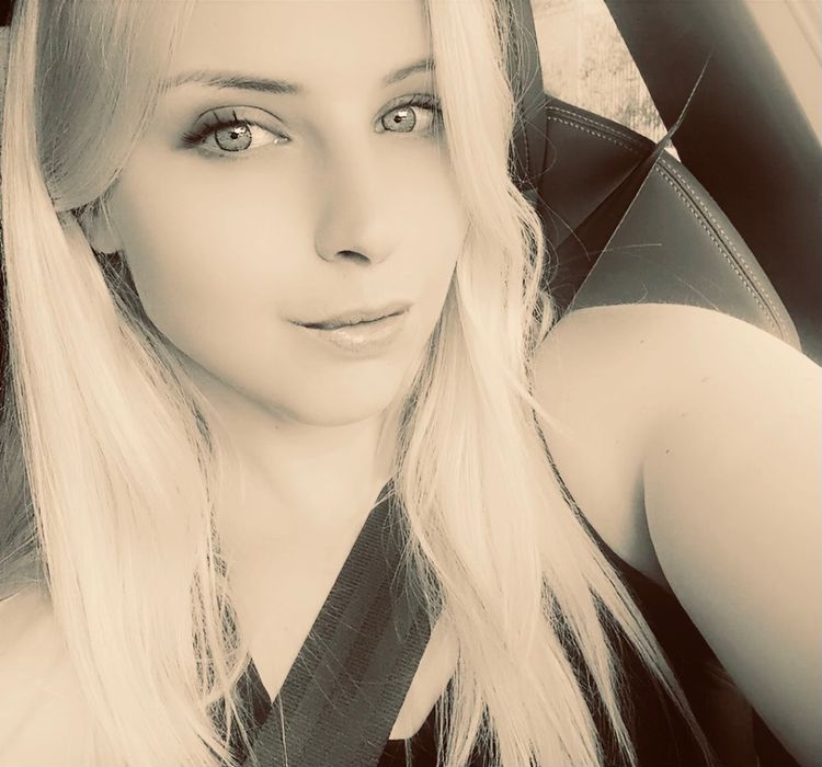 Profile picture of little_em32